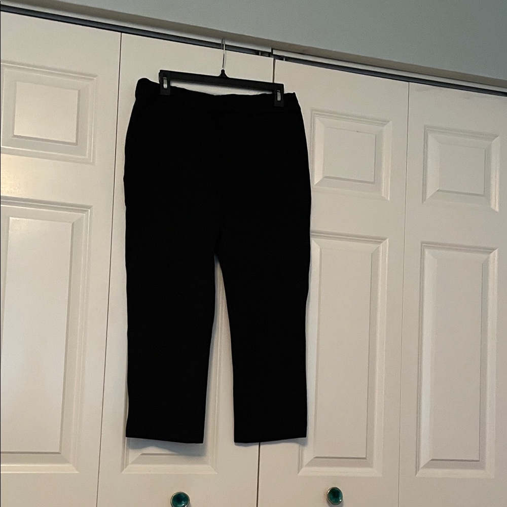 Wit & Wisdom Women’s cropped Black Pants